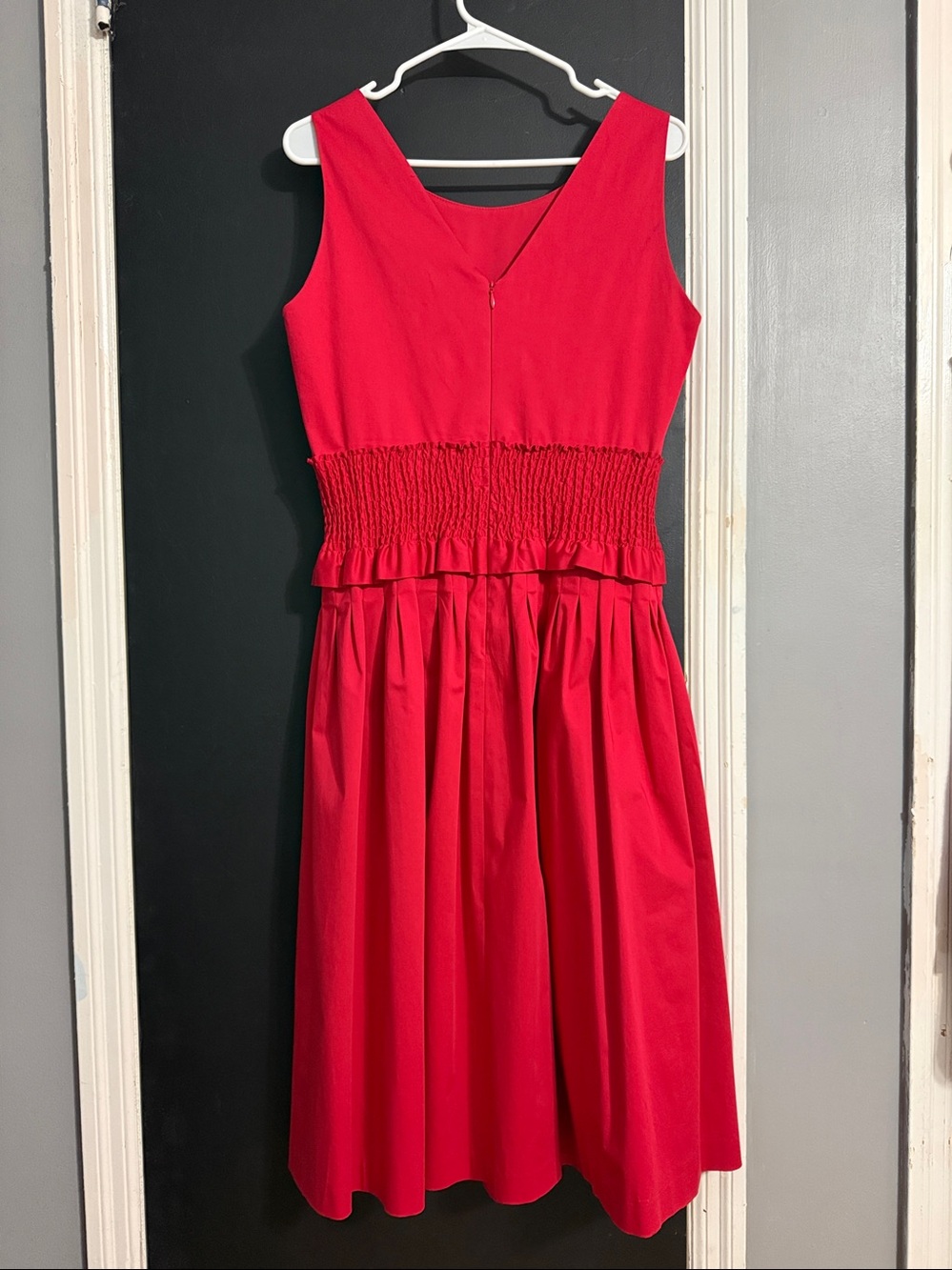 Antonio Melani Galeo Red Smocked Midi Dress Size: 8 - Picture 4 of 9
